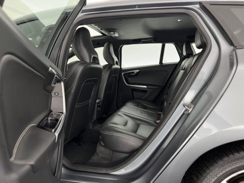 Volvo V60 2.4 D5 Twin Engine Summum ⚠️Aircopump Defect⚠️ Aut. *PANO | LEATHER | XENON | MEMORY-PACK | HEATED-COMFORTSEATS | CAMERA | NAVI-FULLMAP | ECC | PDC | CRUISE | 18''ALU*