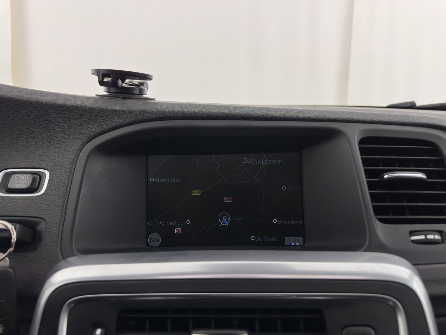Volvo V60 2.4 D5 Twin Engine Summum ⚠️Aircopump Defect⚠️ Aut. *PANO | LEATHER | XENON | MEMORY-PACK | HEATED-COMFORTSEATS | CAMERA | NAVI-FULLMAP | ECC | PDC | CRUISE | 18''ALU*