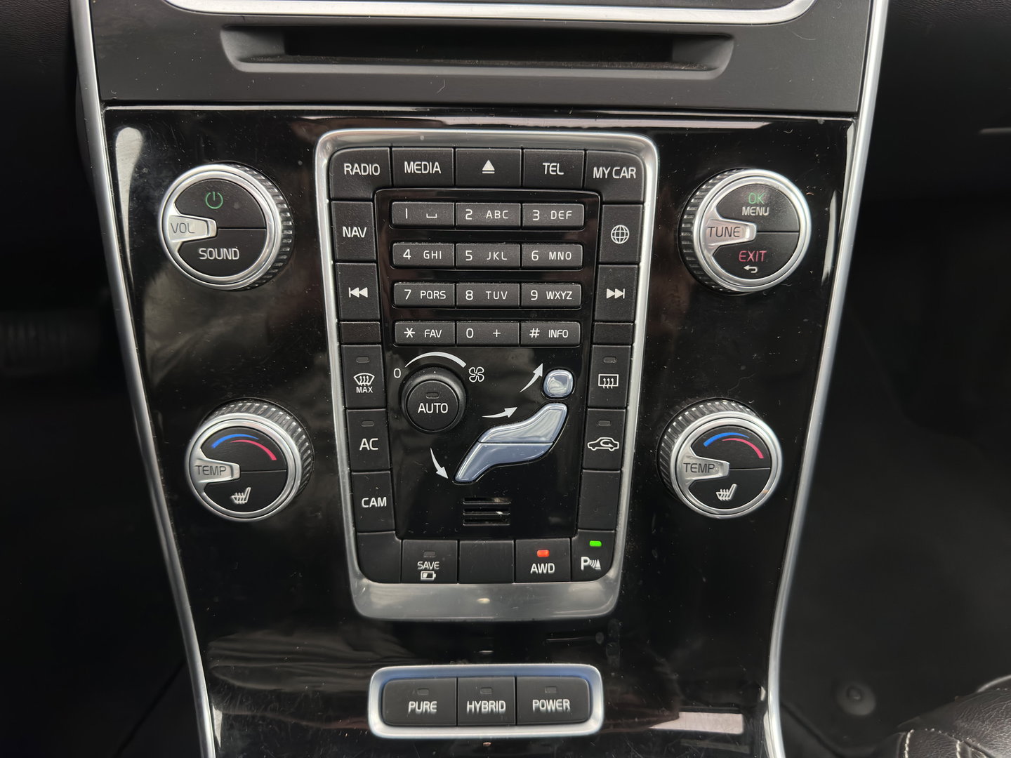Volvo V60 2.4 D5 Twin Engine Summum ⚠️Aircopump Defect⚠️ Aut. *PANO | LEATHER | XENON | MEMORY-PACK | HEATED-COMFORTSEATS | CAMERA | NAVI-FULLMAP | ECC | PDC | CRUISE | 18''ALU*