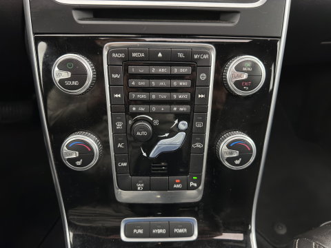 Volvo V60 2.4 D5 Twin Engine Summum ⚠️Aircopump Defect⚠️ Aut. *PANO | LEATHER | XENON | MEMORY-PACK | HEATED-COMFORTSEATS | CAMERA | NAVI-FULLMAP | ECC | PDC | CRUISE | 18''ALU*