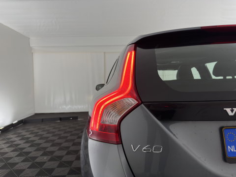 Volvo V60 2.4 D5 Twin Engine Summum ⚠️Aircopump Defect⚠️ Aut. *PANO | LEATHER | XENON | MEMORY-PACK | HEATED-COMFORTSEATS | CAMERA | NAVI-FULLMAP | ECC | PDC | CRUISE | 18''ALU*