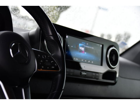 Mercedes-Benz Sprinter 319 3.0 CDI L2H2 DC Black Edition Adaptieve Cruise, 360 Camera, Carplay, LED, 10,5'' Mbux, Stoelverwarming, Automaat, 190pk, 3500kg Trekhaak, Uniek!