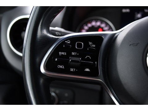 Mercedes-Benz Sprinter 319 3.0 CDI L2H2 DC Black Edition Adaptieve Cruise, 360 Camera, Carplay, LED, 10,5'' Mbux, Stoelverwarming, Automaat, 190pk, 3500kg Trekhaak, Uniek!
