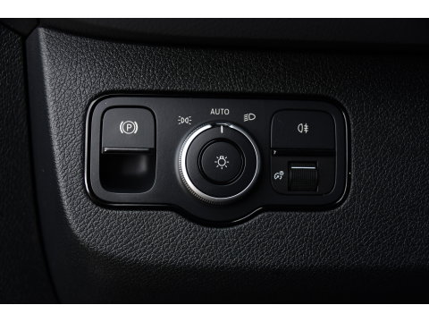 Mercedes-Benz Sprinter 319 3.0 CDI L2H2 DC Black Edition Adaptieve Cruise, 360 Camera, Carplay, LED, 10,5'' Mbux, Stoelverwarming, Automaat, 190pk, 3500kg Trekhaak, Uniek!
