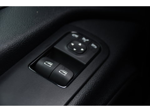 Mercedes-Benz Sprinter 319 3.0 CDI L2H2 DC Black Edition Adaptieve Cruise, 360 Camera, Carplay, LED, 10,5'' Mbux, Stoelverwarming, Automaat, 190pk, 3500kg Trekhaak, Uniek!