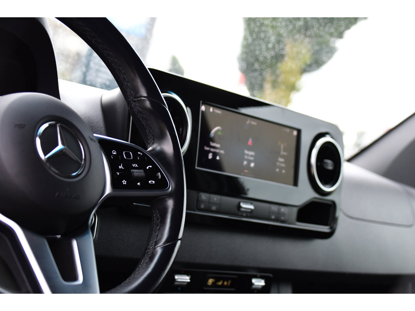 Mercedes-Benz Sprinter 319 1.9 CDI L2H2 RWD PB Edition 360 Camera, Cruise, Carplay, 2 x Schuifdeur, LED, 190pk, 2 x Geveerde stoel, 10,5'' Mbux, Stoelverwarming, Automaat, Uniek!