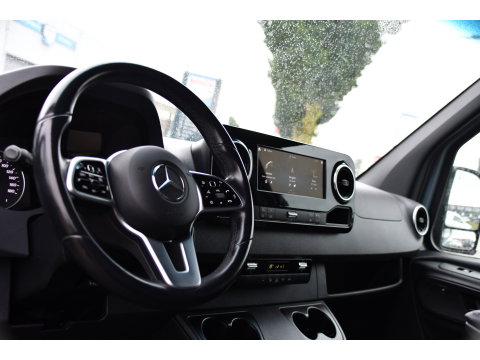 Mercedes-Benz Sprinter 319 1.9 CDI L2H2 RWD PB Edition 360 Camera, Cruise, Carplay, 2 x Schuifdeur, LED, 190pk, 2 x Geveerde stoel, 10,5'' Mbux, Stoelverwarming, Automaat, Uniek!