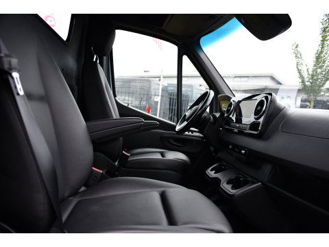 Mercedes-Benz Sprinter 319 1.9 CDI L2H2 RWD PB Edition 360 Camera, Cruise, Carplay, 2 x Schuifdeur, LED, 190pk, 2 x Geveerde stoel, 10,5'' Mbux, Stoelverwarming, Automaat, Uniek!