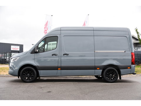 Mercedes-Benz Sprinter 319 1.9 CDI L2H2 RWD PB Edition 360 Camera, Cruise, Carplay, 2 x Schuifdeur, LED, 190pk, 2 x Geveerde stoel, 10,5'' Mbux, Stoelverwarming, Automaat, Uniek!