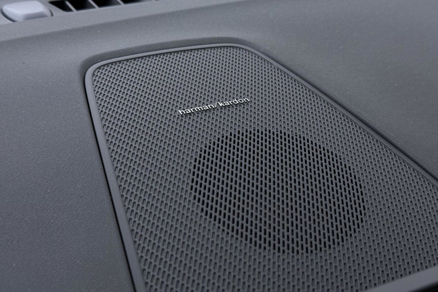 Volvo XC60 T8 Plug-in hybrid Plus Dark | Harman/Kardon | ACC | 360° Camera  | Keyless | Stoel+Stuurverwarming | 19 inch