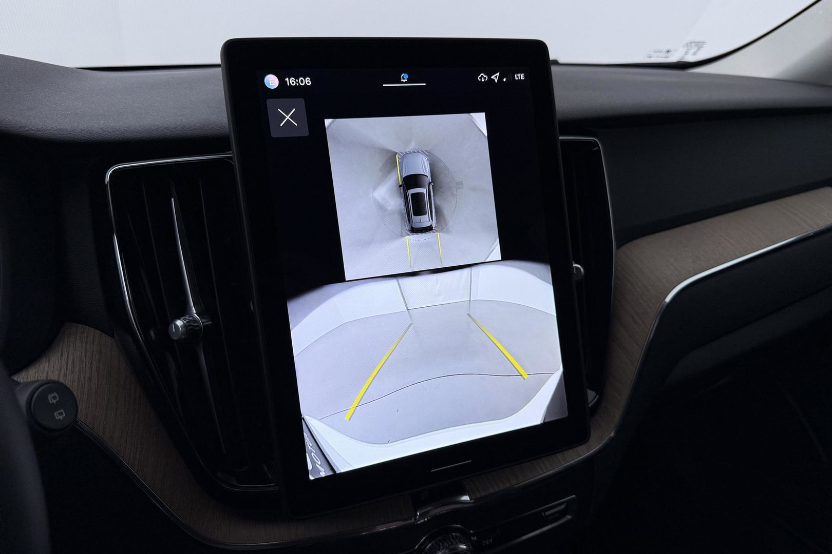 Volvo XC60 T8 Plug-in hybrid Plus Dark | Harman/Kardon | ACC | 360° Camera  | Keyless | Stoel+Stuurverwarming | 19 inch