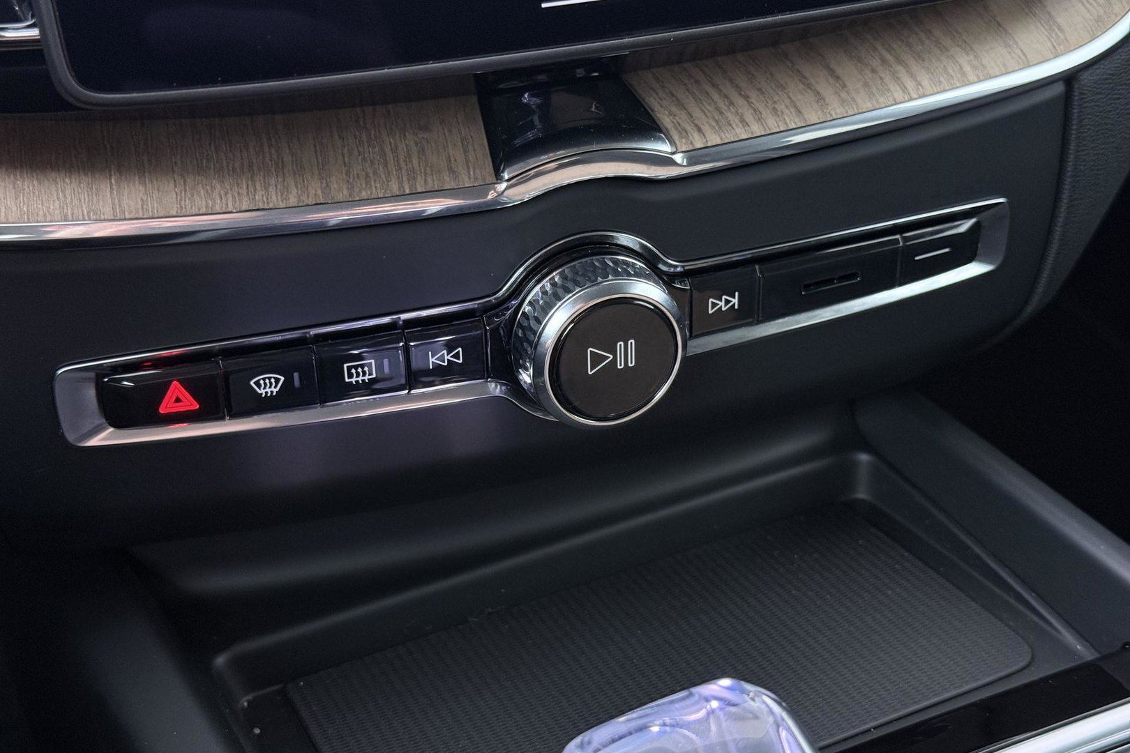 Volvo XC60 T8 Plug-in hybrid Plus Dark | Harman/Kardon | ACC | 360° Camera  | Keyless | Stoel+Stuurverwarming | 19 inch