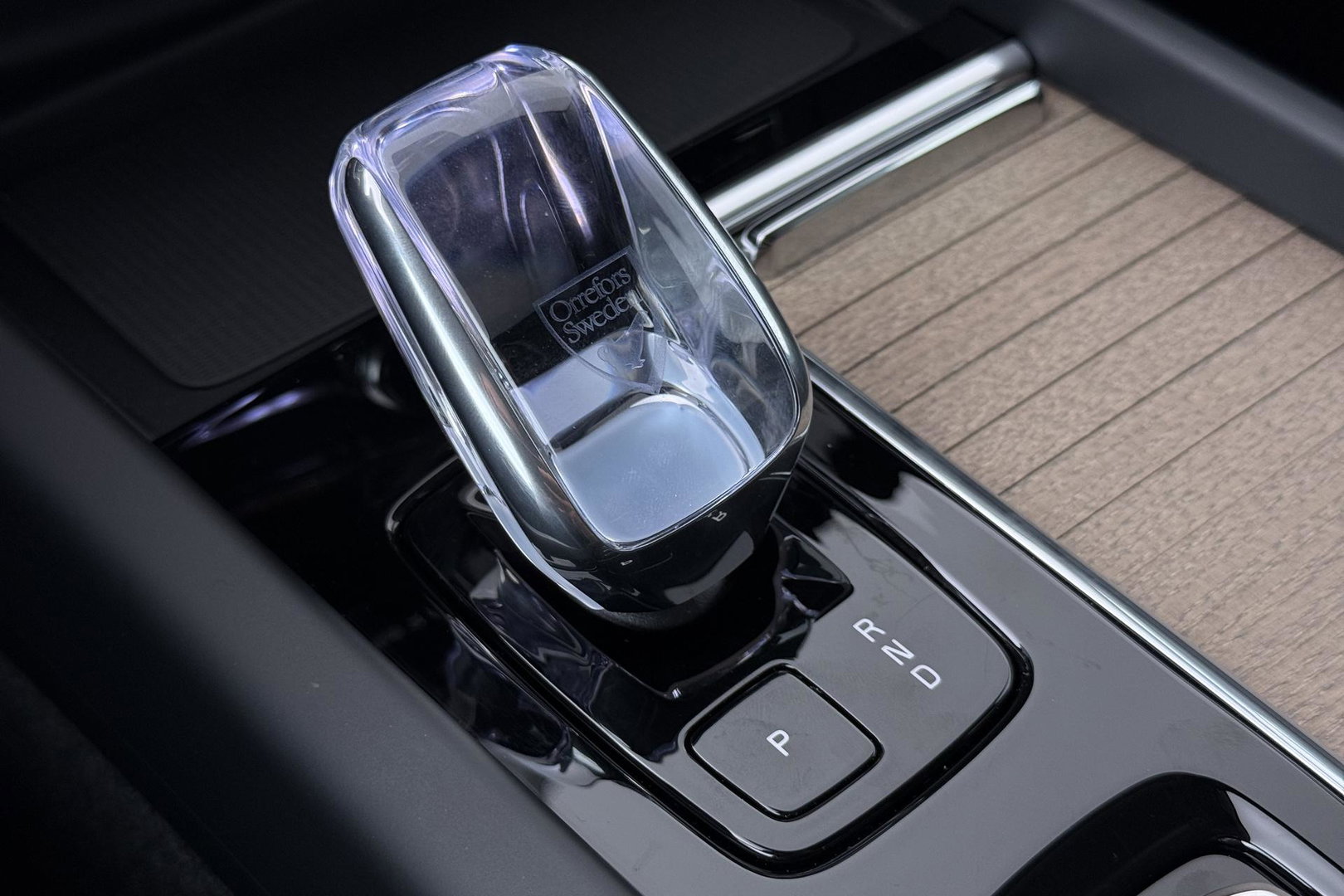 Volvo XC60 T8 Plug-in hybrid Plus Dark | Harman/Kardon | ACC | 360° Camera  | Keyless | Stoel+Stuurverwarming | 19 inch
