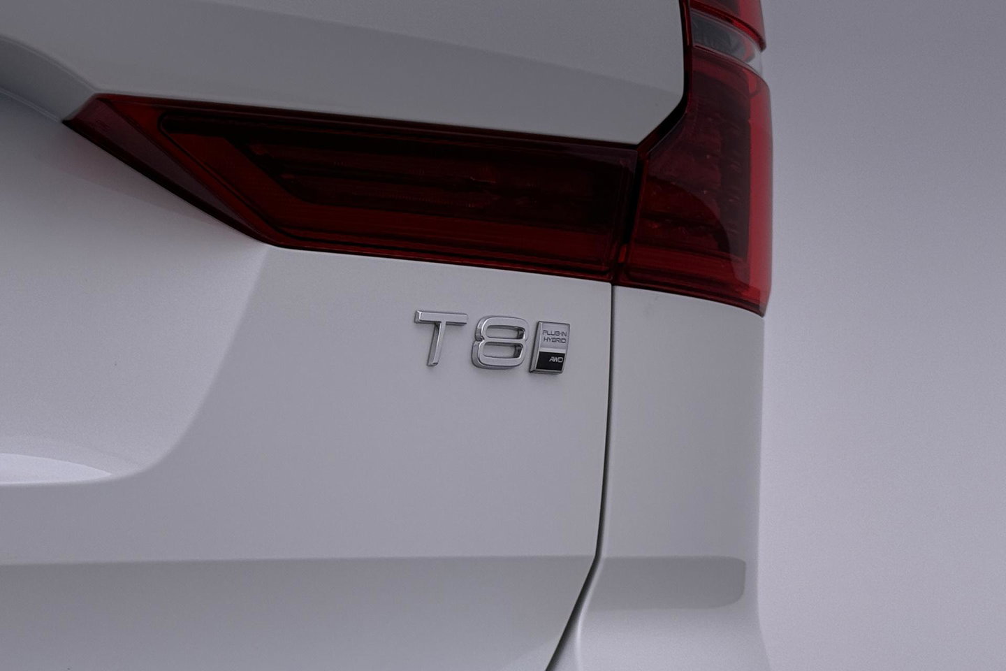 Volvo XC60 T8 Plug-in hybrid Plus Dark | Harman/Kardon | ACC | 360° Camera  | Keyless | Stoel+Stuurverwarming | 19 inch