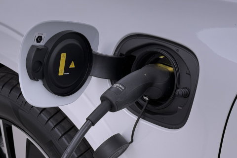 Volvo XC60 T8 Plug-in hybrid Plus Dark | Harman/Kardon | ACC | 360° Camera  | Keyless | Stoel+Stuurverwarming | 19 inch