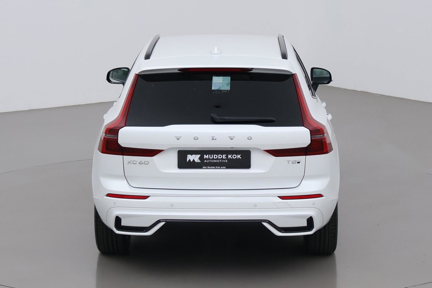Volvo XC60 T8 Plug-in hybrid Plus Dark | Harman/Kardon | ACC | 360° Camera  | Keyless | Stoel+Stuurverwarming | 19 inch