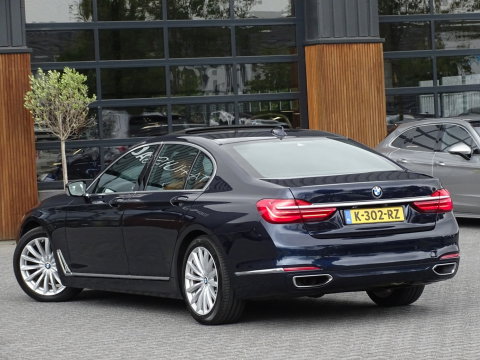 BMW 7 Serie 740i 327PK / High ex. / 4-wiel besturing / Head-up / 360° /