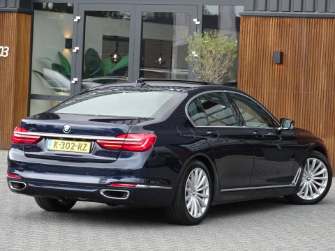 BMW 7 Serie 740i 327PK / High ex. / 4-wiel besturing / Head-up / 360° /