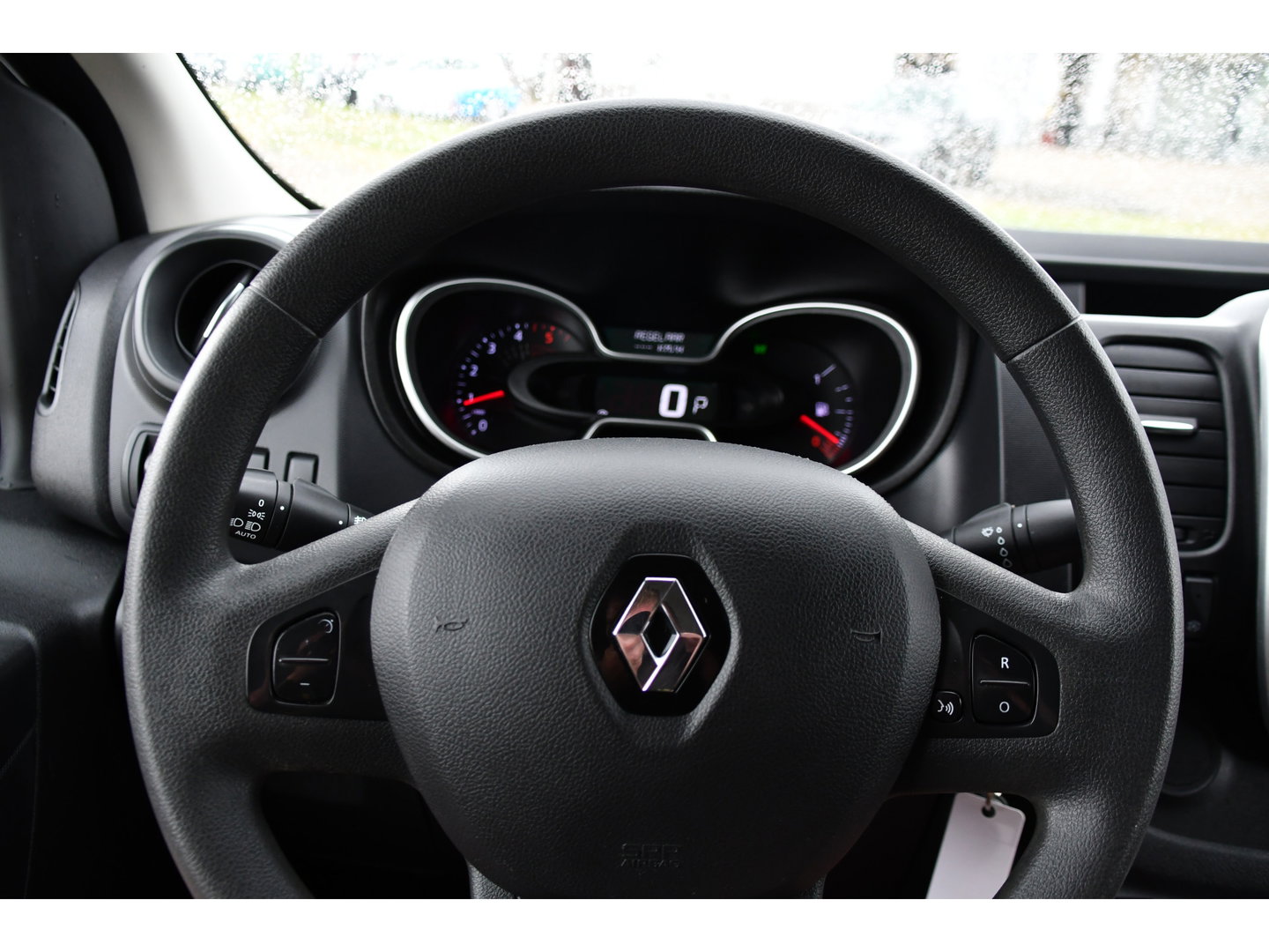 Renault Trafic 2.0 dCi 145 T29 L2H1 DC Edition Camera, Cruise, Automaat, 145pk, LED, Clima, Sensoren, Trekhaak, Multimedia, Uniek!