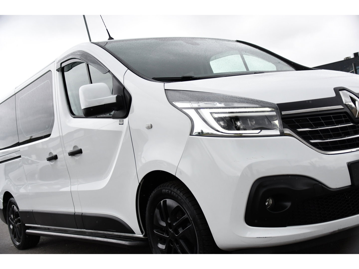 Renault Trafic 2.0 dCi 145 T29 L2H1 DC Edition Camera, Cruise, Automaat, 145pk, LED, Clima, Sensoren, Trekhaak, Multimedia, Uniek!