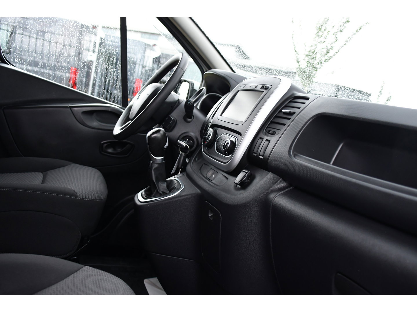 Renault Trafic 2.0 dCi 145 T29 L2H1 DC Edition Camera, Cruise, Automaat, 145pk, LED, Clima, Sensoren, Trekhaak, Multimedia, Uniek!
