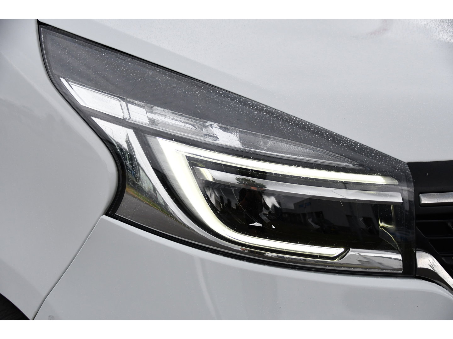 Renault Trafic 2.0 dCi 145 T29 L2H1 DC Edition Camera, Cruise, Automaat, 145pk, LED, Clima, Sensoren, Trekhaak, Multimedia, Uniek!