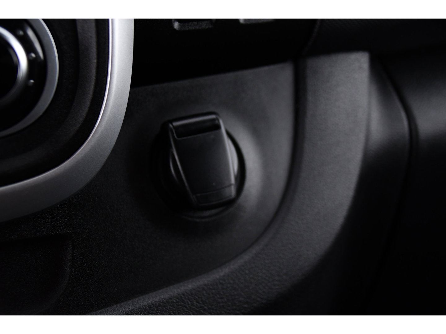Renault Trafic 2.0 dCi 145 T29 L2H1 DC Edition Camera, Cruise, Automaat, 145pk, LED, Clima, Sensoren, Trekhaak, Multimedia, Uniek!