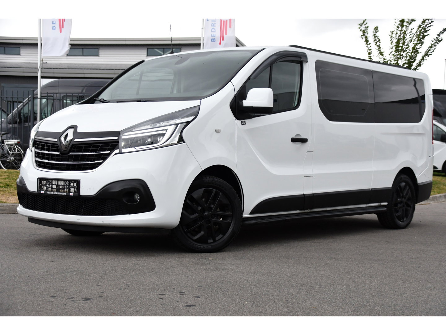 Renault Trafic 2.0 dCi 145 T29 L2H1 DC Edition Camera, Cruise, Automaat, 145pk, LED, Clima, Sensoren, Trekhaak, Multimedia, Uniek!