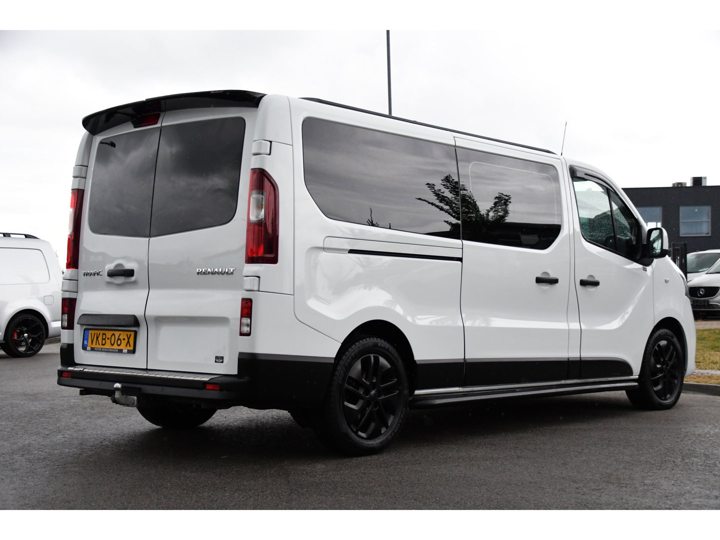 Renault Trafic 2.0 dCi 145 T29 L2H1 DC Edition Camera, Cruise, Automaat, 145pk, LED, Clima, Sensoren, Trekhaak, Multimedia, Uniek!