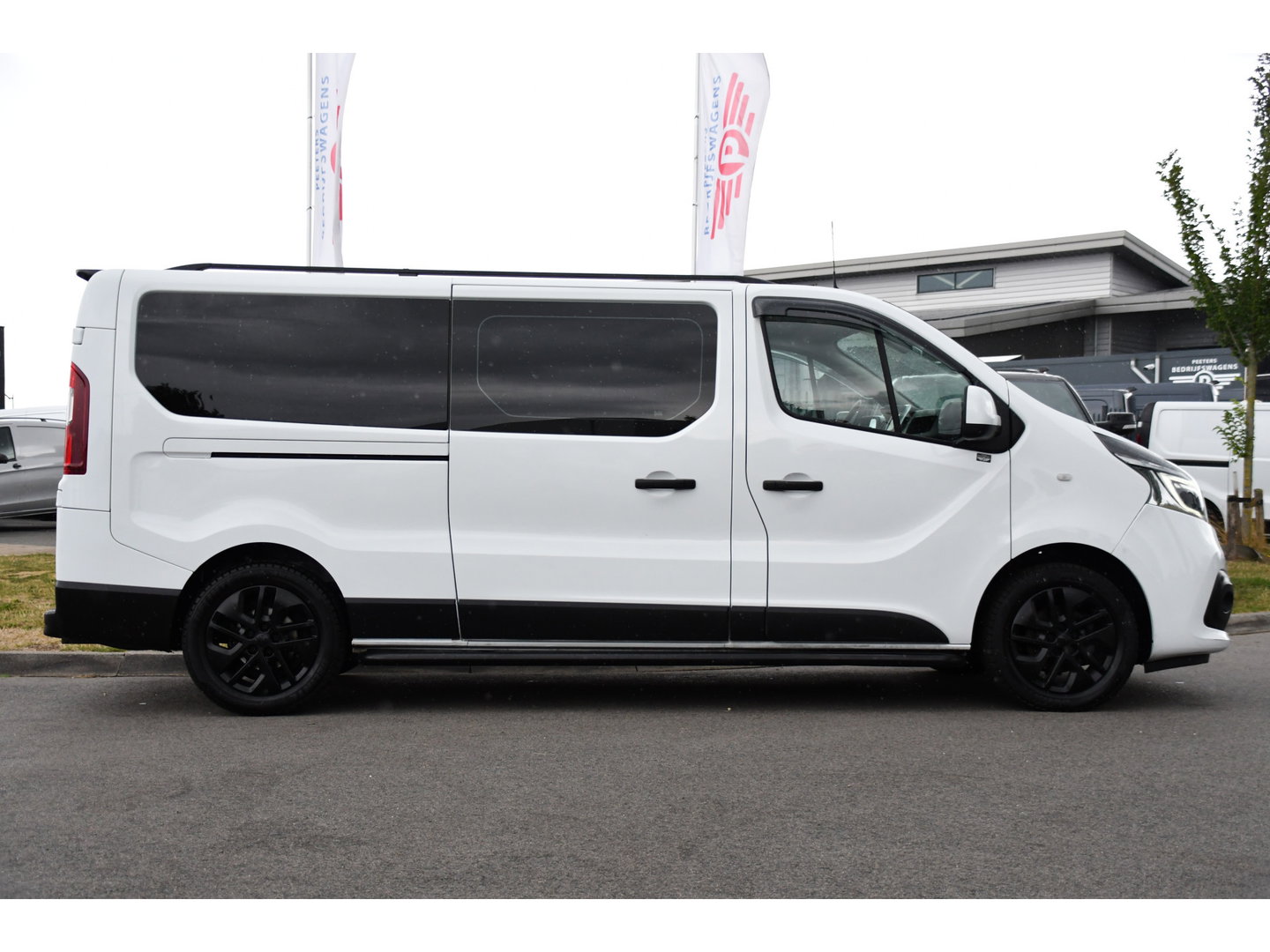 Renault Trafic 2.0 dCi 145 T29 L2H1 DC Edition Camera, Cruise, Automaat, 145pk, LED, Clima, Sensoren, Trekhaak, Multimedia, Uniek!