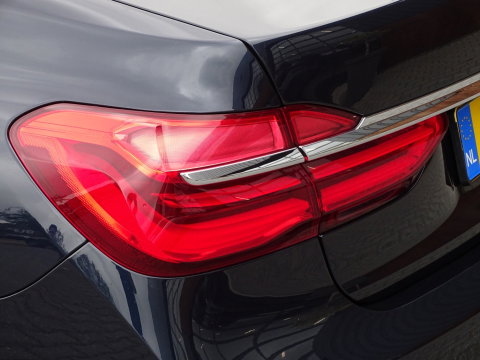 BMW 7 Serie 740i 327PK / High ex. / 4-wiel besturing / Head-up / 360° /