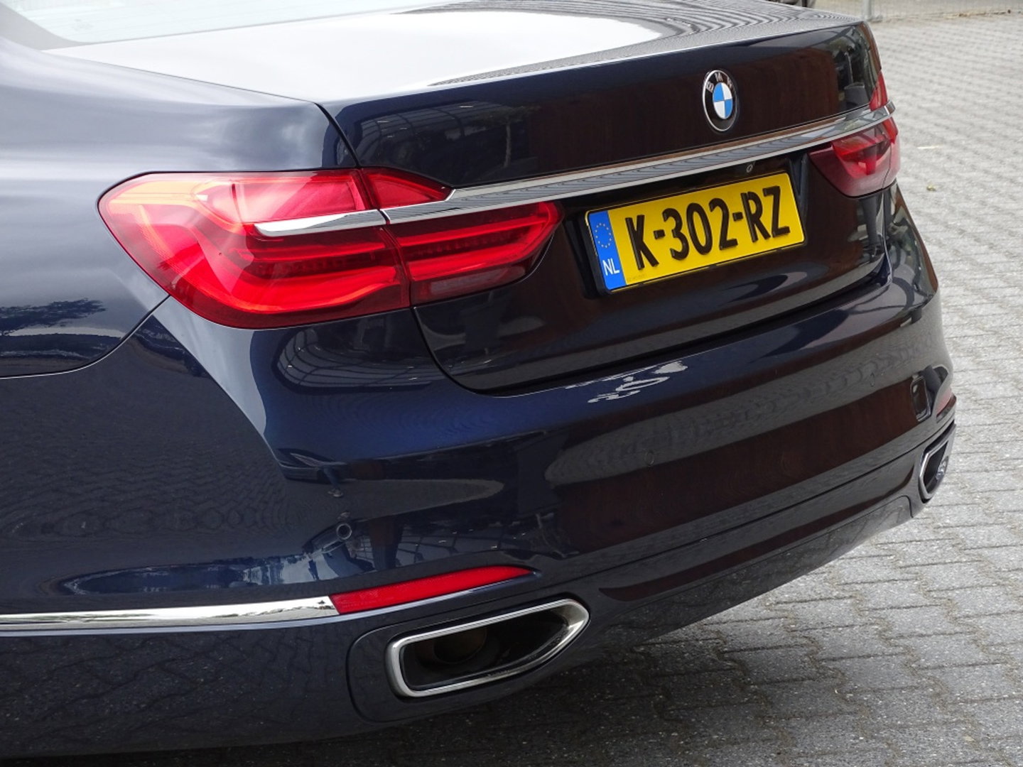 BMW 7 Serie 740i 327PK / High ex. / 4-wiel besturing / Head-up / 360° /