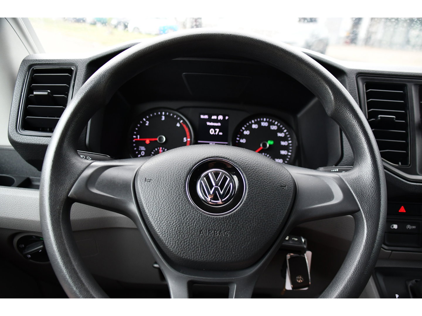 Volkswagen Crafter 35 2.0 TDI L3H3 Black Edition Camera, Carplay, LED, 177pk, Automaat, Standkachel, Geveerde stoel, Uniek!