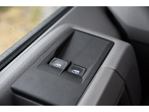 Volkswagen Crafter 35 2.0 TDI L3H3 Black Edition Camera, Carplay, LED, 177pk, Automaat, Standkachel, Geveerde stoel, Uniek!