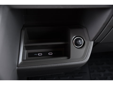 Volkswagen Crafter 35 2.0 TDI L3H3 Black Edition Camera, Carplay, LED, 177pk, Automaat, Standkachel, Geveerde stoel, Uniek!