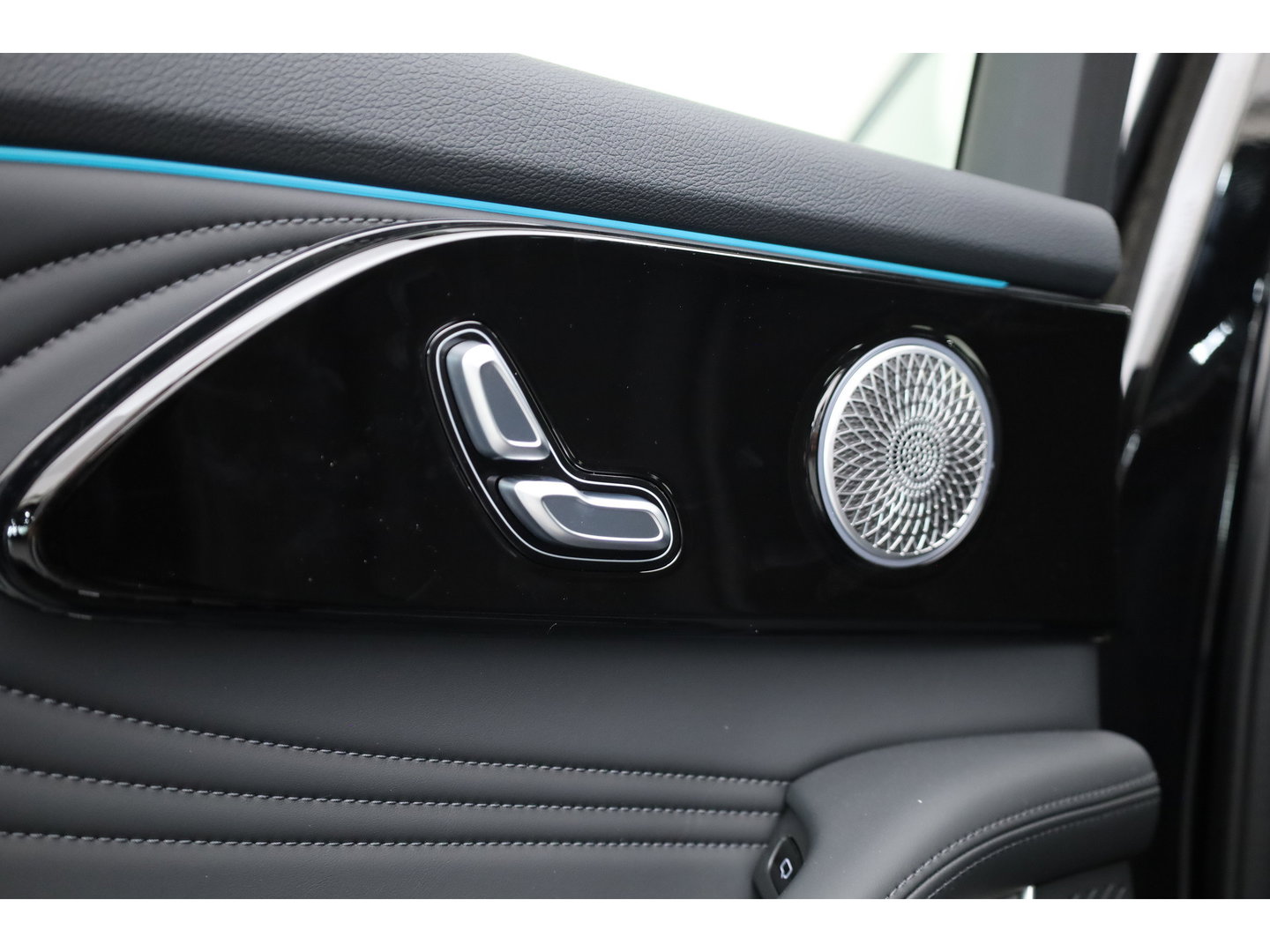 Omoda 9 1.5T-GDi SHS-P Premium 5p 538pk! | Pano | HUD | 360cam | Stoelventi. | Massage | Sony Audio | 1.500kg Trekgewicht | CarPlay