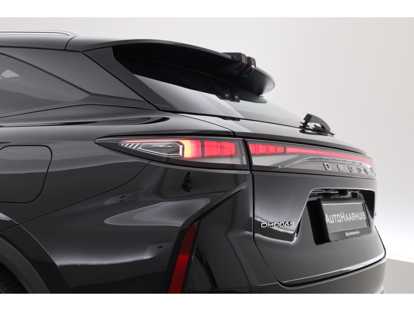 Omoda 9 1.5T-GDi SHS-P Premium 5p 538pk! | Pano | HUD | 360cam | Stoelventi. | Massage | Sony Audio | 1.500kg Trekgewicht | CarPlay