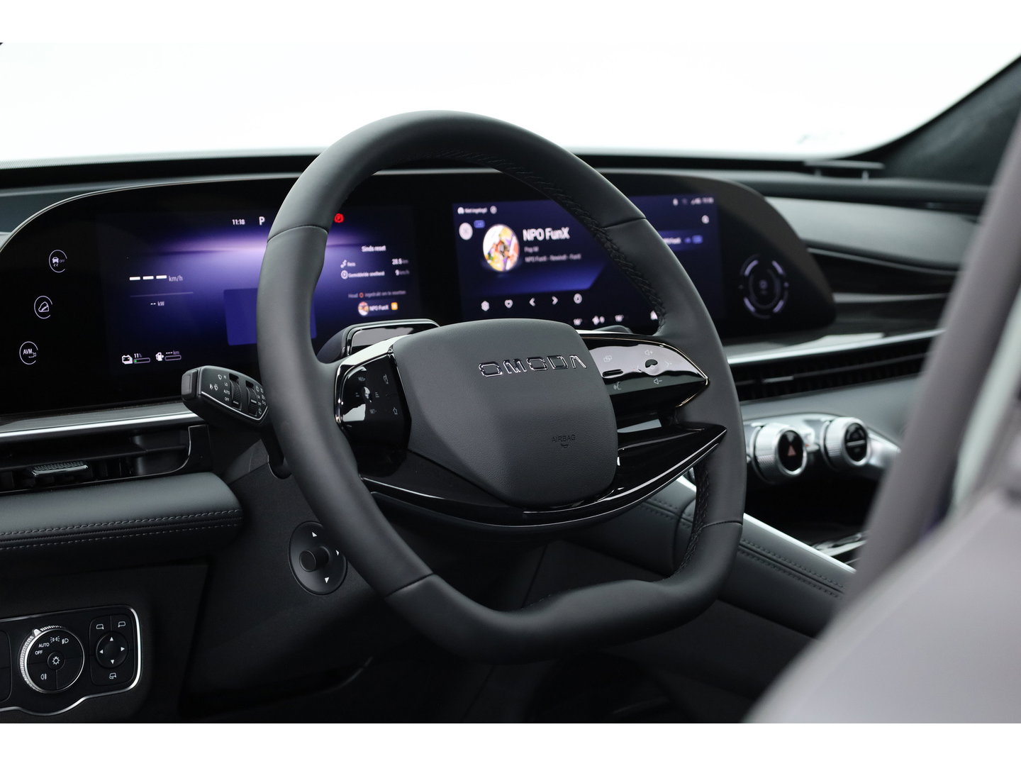 Omoda 9 1.5T-GDi SHS-P Premium 5p 538pk! | Pano | HUD | 360cam | Stoelventi. | Massage | Sony Audio | 1.500kg Trekgewicht | CarPlay