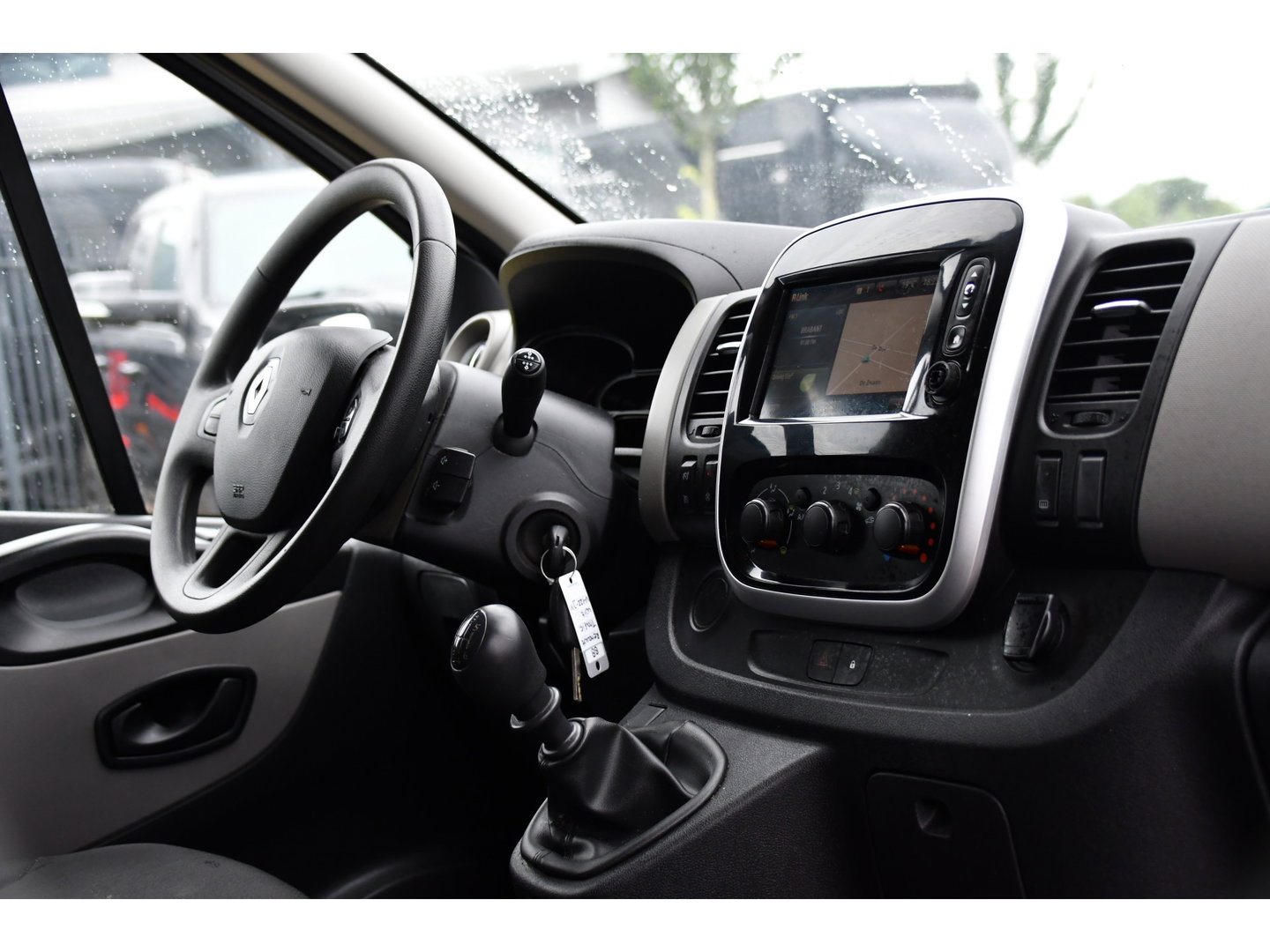 Renault Trafic 1.6 dCi T29 L1H1 Edition Cruise, Sensoren, Airco, NAVI, Multimedia, 125pk, Trekhaak, Uniek!