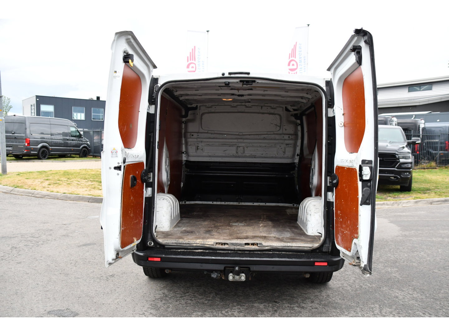 Renault Trafic 1.6 dCi T29 L1H1 Edition Cruise, Sensoren, Airco, NAVI, Multimedia, 125pk, Trekhaak, Uniek!