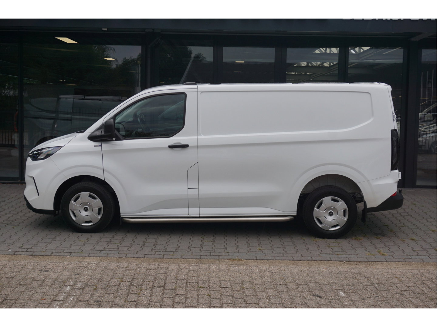 Ford Transit Custom 300S 130PK Trend Automaat BPM VRIJ Navi, Adap, Cruise, Trekhaak, 2740KG Trekgewicht!! NR. AR01*