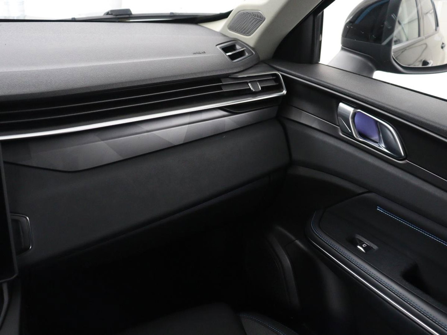 Lynk & Co 01 1.5 Plug In | SOH 92.1% | Panorama | Harman Kardon Plug In | SOH 92.1 % | Panoramadak | Infinity by Harman | 360 Camera | Adaptive cruise | Stoelverwarming | Carplay | Memory | Full LED | PHEV