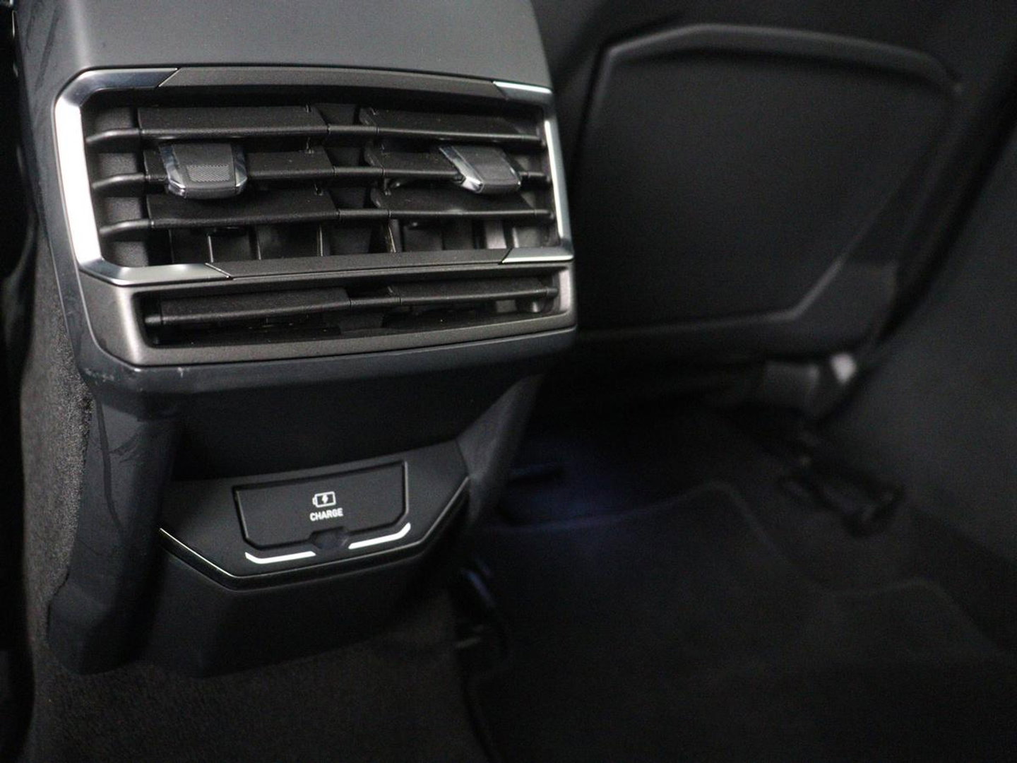 Lynk & Co 01 1.5 Plug In | SOH 92.1% | Panorama | Harman Kardon Plug In | SOH 92.1 % | Panoramadak | Infinity by Harman | 360 Camera | Adaptive cruise | Stoelverwarming | Carplay | Memory | Full LED | PHEV