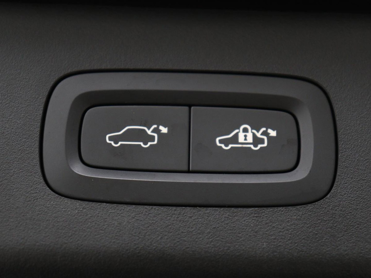 Lynk & Co 01 1.5 Plug In | SOH 92.1% | Panorama | Harman Kardon Plug In | SOH 92.1 % | Panoramadak | Infinity by Harman | 360 Camera | Adaptive cruise | Stoelverwarming | Carplay | Memory | Full LED | PHEV