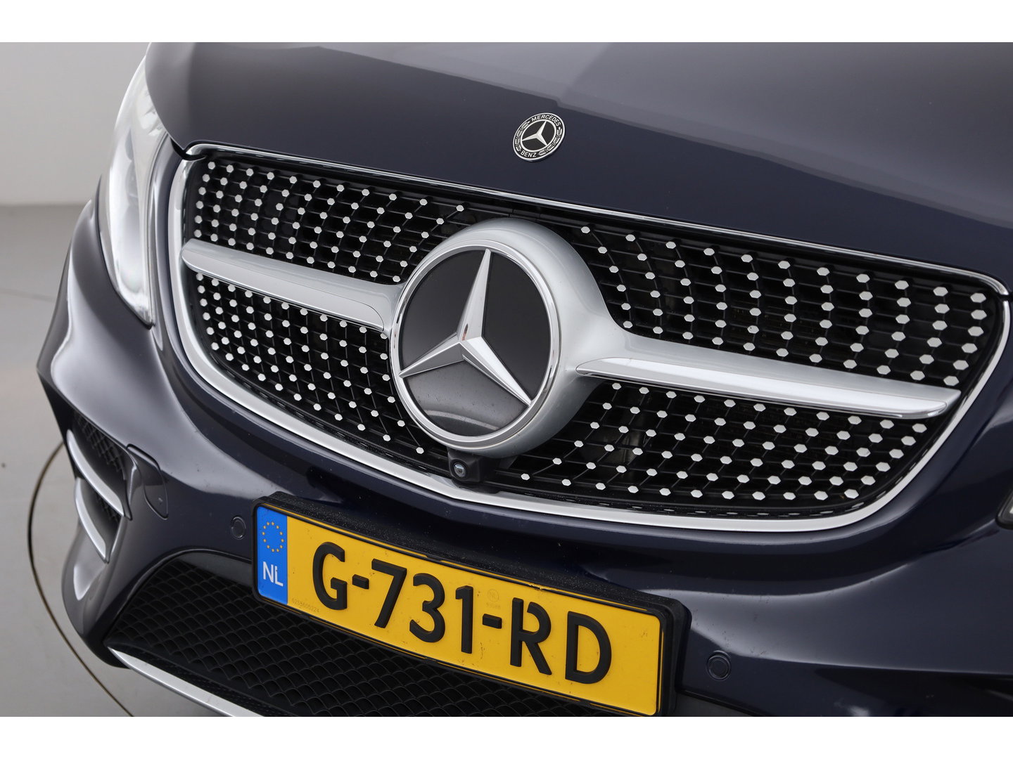Mercedes-Benz V-Klasse 300d Extra Lang Avantgarde Edition 6pers. | 2x Elek. Schuifdeur | 360cam | Stoelventi. | Memory | Afn. Trekhaak | Burmester