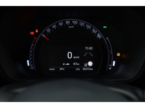Toyota Aygo X 1.0 VVT-i MT Envy Rijklaar | Bi-Tone | JBL | Camera | Apple CarPlay | Navi | 18'' | Clima | LED