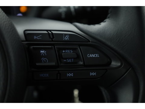 Toyota Aygo X 1.0 VVT-i MT Envy Rijklaar | Bi-Tone | JBL | Camera | Apple CarPlay | Navi | 18'' | Clima | LED
