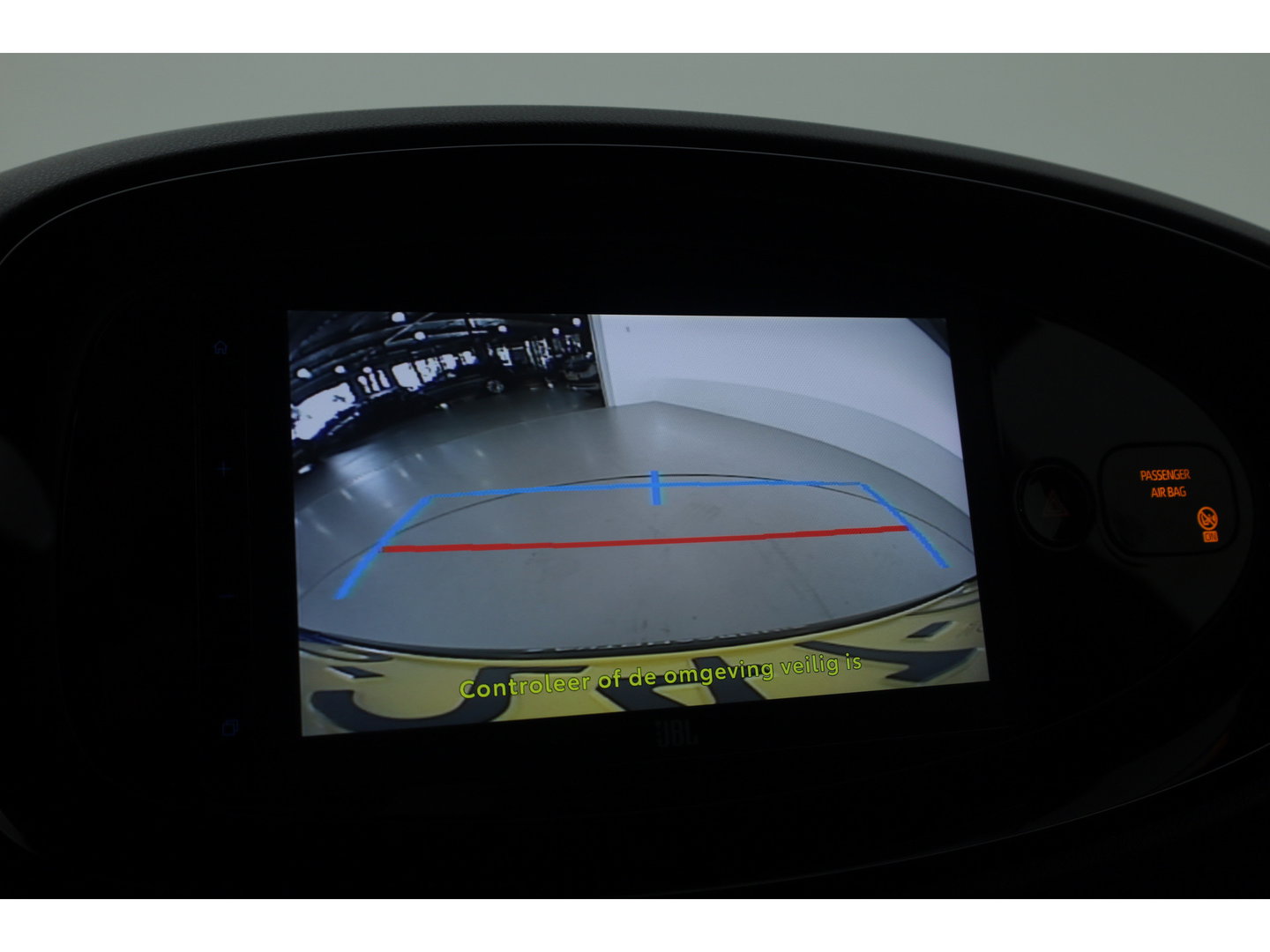 Toyota Aygo X 1.0 VVT-i MT Envy Rijklaar | Bi-Tone | JBL | Camera | Apple CarPlay | Navi | 18'' | Clima | LED