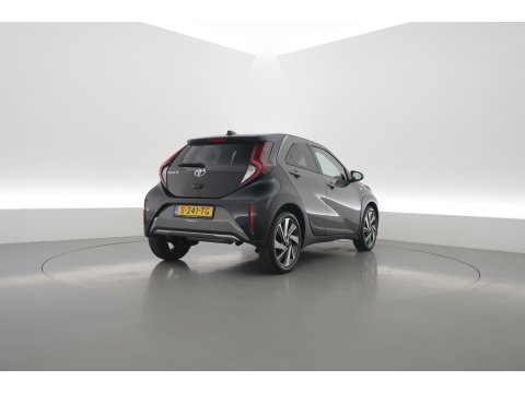 Toyota Aygo X 1.0 VVT-i MT Envy Rijklaar | Bi-Tone | JBL | Camera | Apple CarPlay | Navi | 18'' | Clima | LED