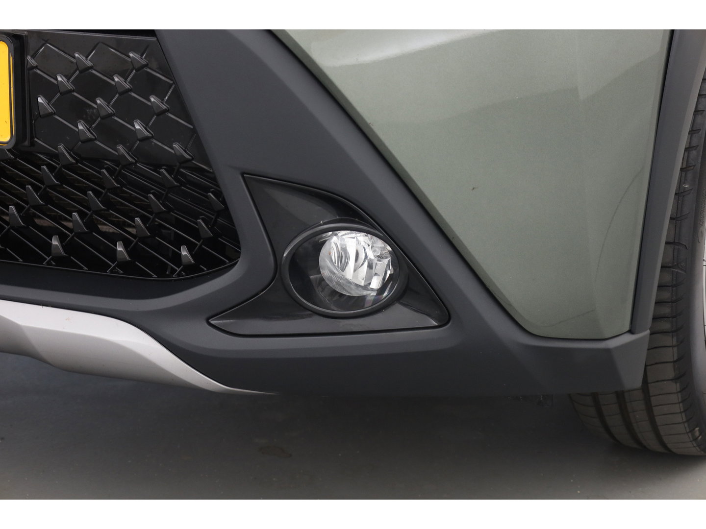 Toyota Aygo X 1.0 VVT-i MT Envy Rijklaar | Bi-Tone | JBL | Camera | Apple CarPlay | Navi | 18'' | Clima | LED